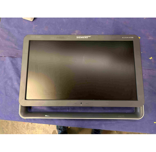 Acuson X700 monitor