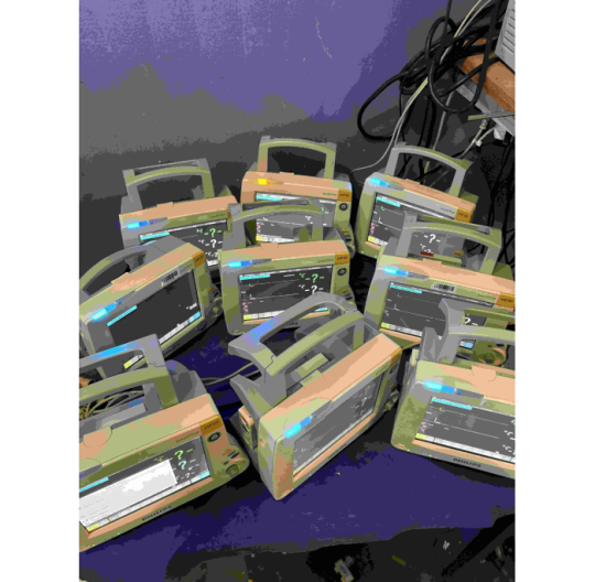 9x MP30 patient monitors